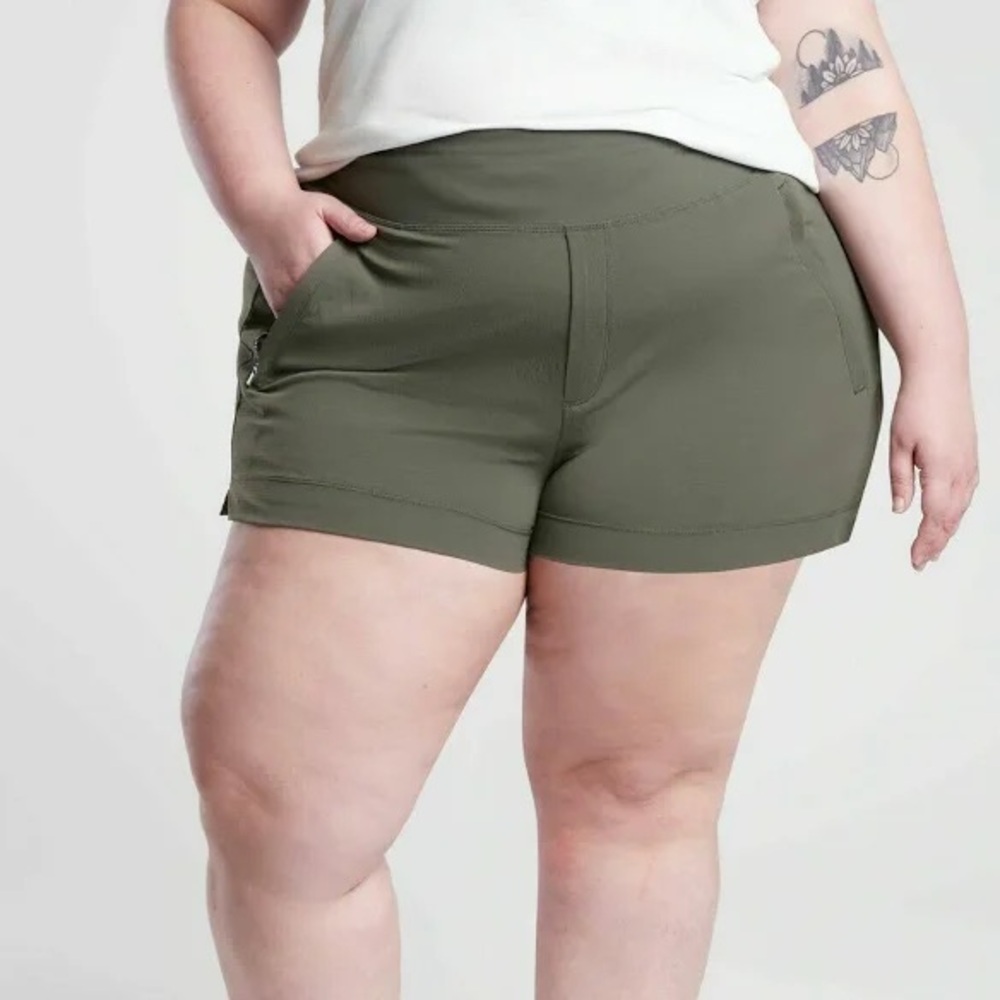 Athleta Trekkie North Short Plus Size 18 Dark Tan/Brown/Gray